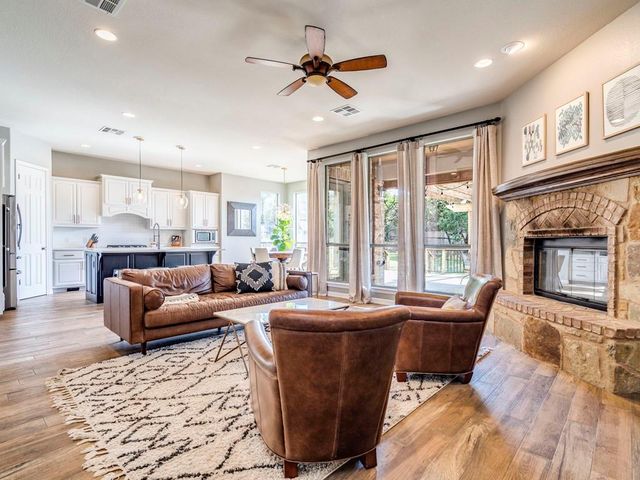 100 Empire CT, Austin, TX 78737