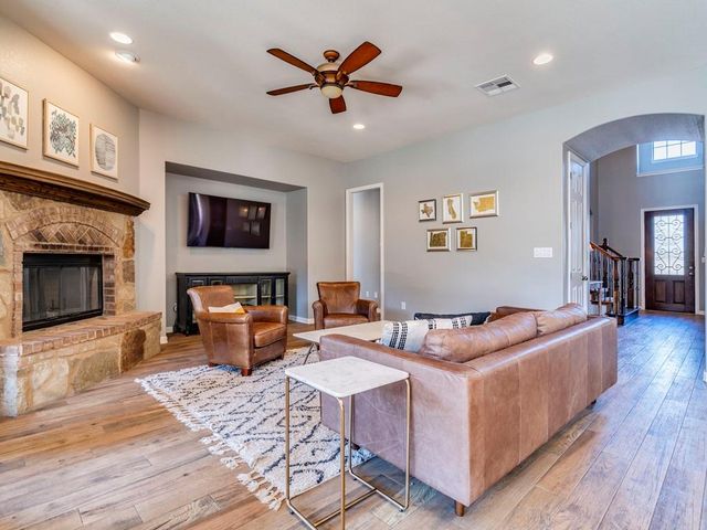 100 Empire CT, Austin, TX 78737