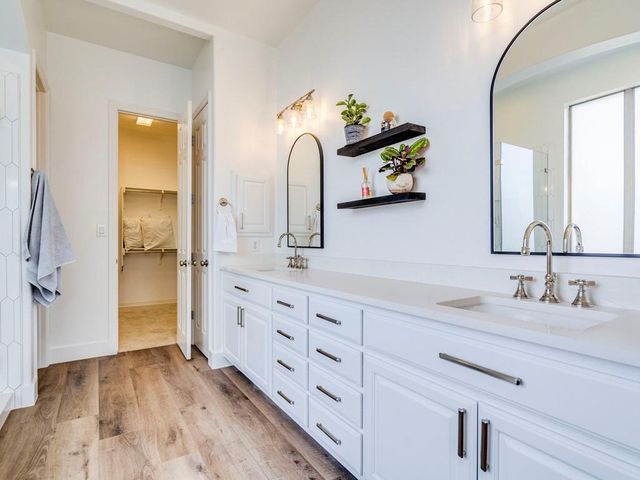 100 Empire CT, Austin, TX 78737
