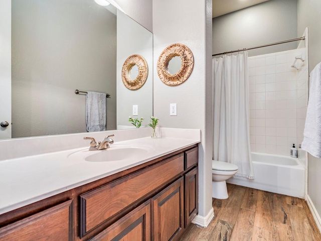 100 Empire CT, Austin, TX 78737