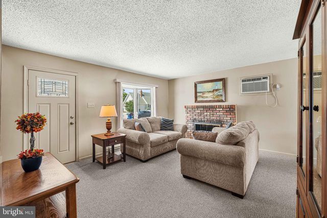 149 ARTHUR DR, Manahawkin, NJ 08050