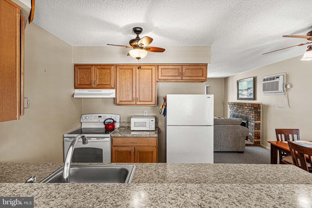 149 ARTHUR DR, Manahawkin, NJ 08050