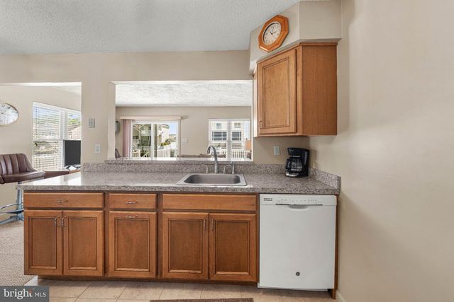 149 ARTHUR DR, Manahawkin, NJ 08050
