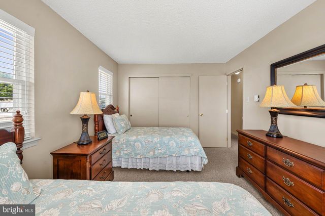 149 ARTHUR DR, Manahawkin, NJ 08050