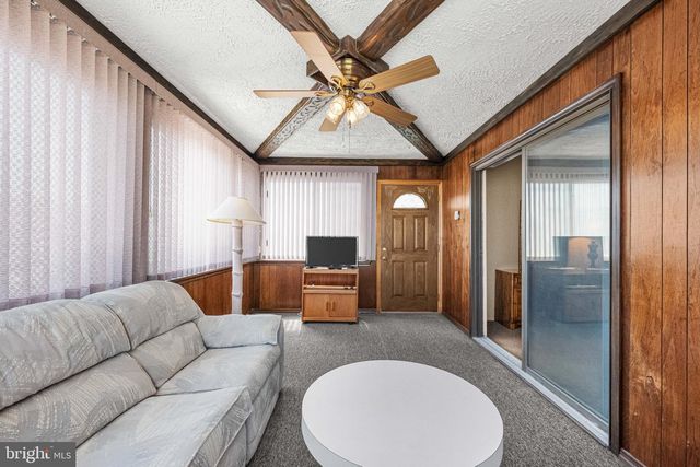 149 ARTHUR DR, Manahawkin, NJ 08050