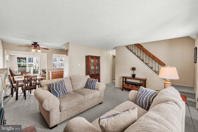 149 ARTHUR DR, Manahawkin, NJ 08050