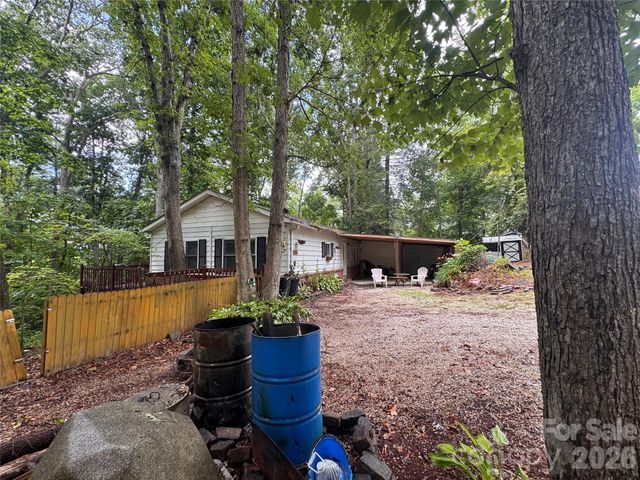 785 Hutch Mountain Road, Fletcher, NC 28732