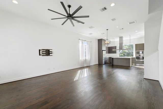 2851 Decker Place, Houston, TX 77003