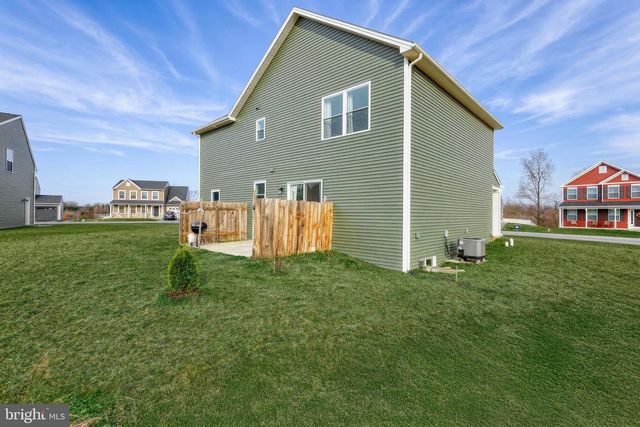 223 WOODRIDGE DR., Shippensburg, PA 17257
