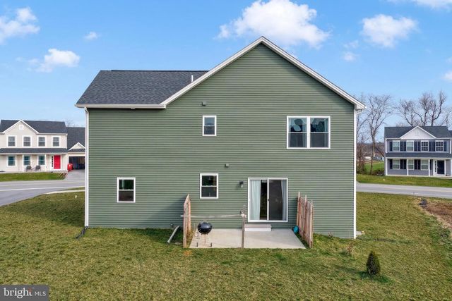223 WOODRIDGE DR., Shippensburg, PA 17257