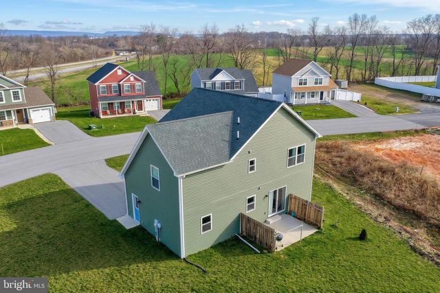 223 WOODRIDGE DR., Shippensburg, PA 17257