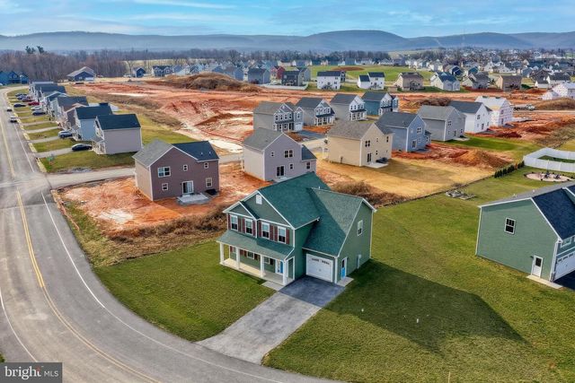 223 WOODRIDGE DR., Shippensburg, PA 17257