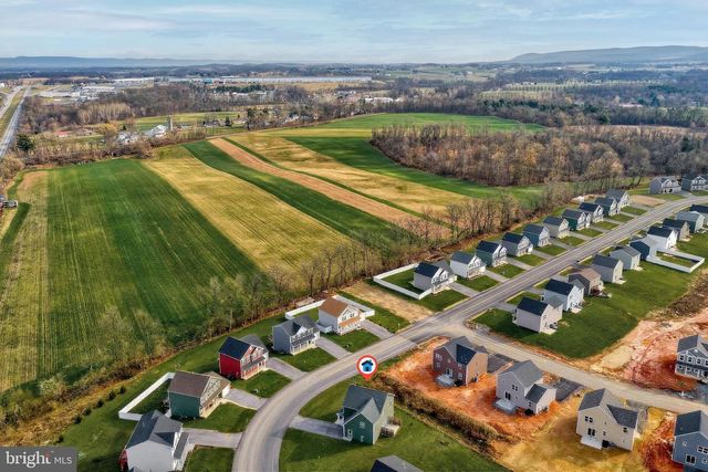 223 WOODRIDGE DR., Shippensburg, PA 17257