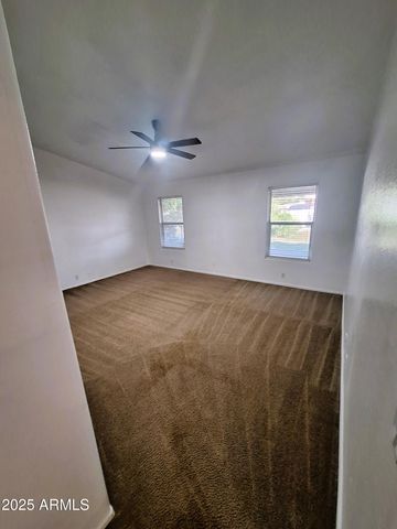 8136 W STELLA Avenue, Glendale, AZ 85303
