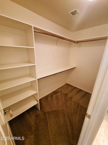 8136 W STELLA Avenue, Glendale, AZ 85303