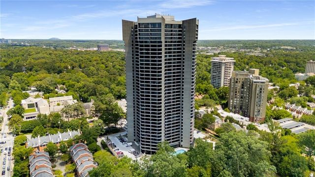 2660 Peachtree Road NW 18G, Atlanta, GA 30305