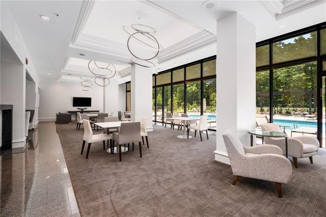 2660 Peachtree Road NW 18G, Atlanta, GA 30305