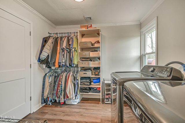 252 Ashville Avenue, Mount Carmel, TN 37645