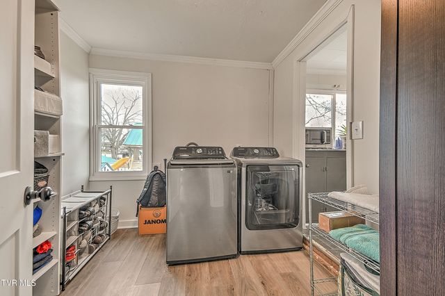 252 Ashville Avenue, Mount Carmel, TN 37645