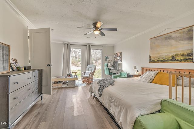 252 Ashville Avenue, Mount Carmel, TN 37645