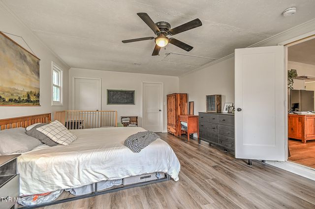 252 Ashville Avenue, Mount Carmel, TN 37645