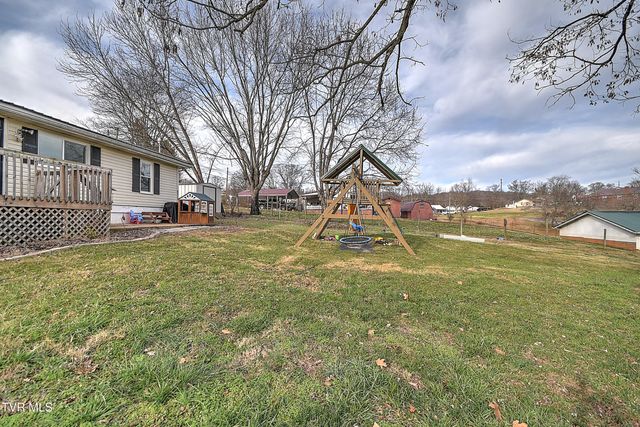 252 Ashville Avenue, Mount Carmel, TN 37645