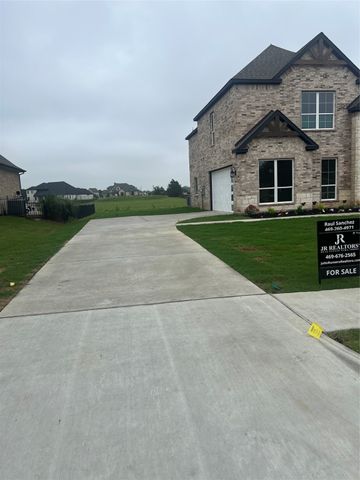 2900 Terrytown Drive, Ennis, TX 75119