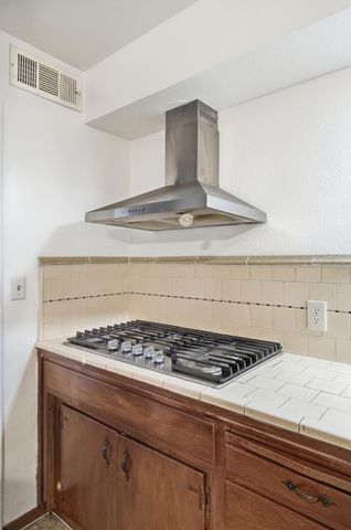 1214 S Spruce Street, Tulare, CA 93274