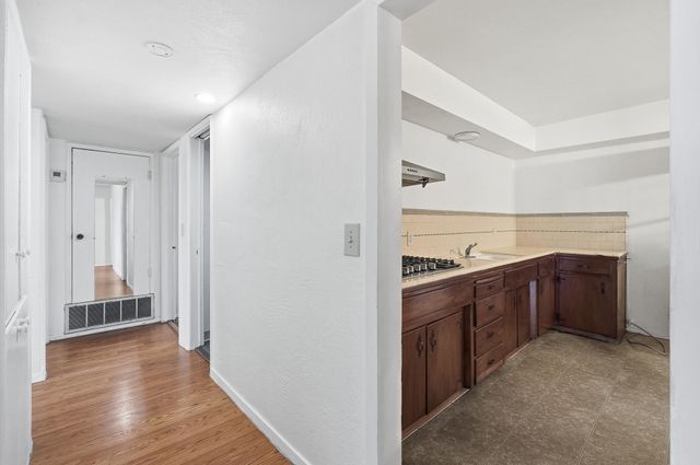 1214 S Spruce Street, Tulare, CA 93274