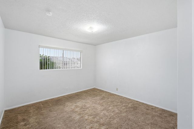 1214 S Spruce Street, Tulare, CA 93274