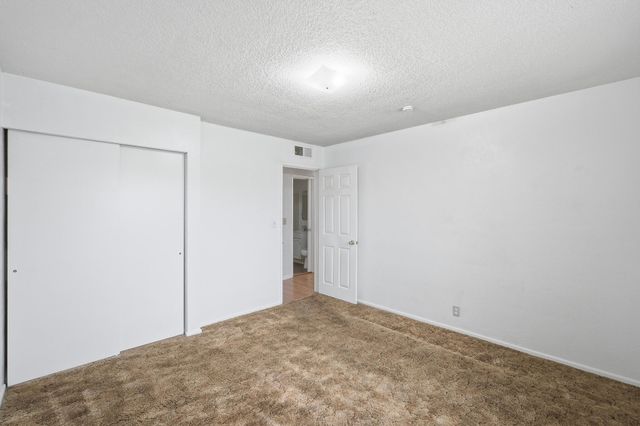 1214 S Spruce Street, Tulare, CA 93274