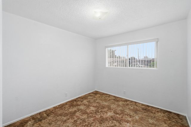 1214 S Spruce Street, Tulare, CA 93274