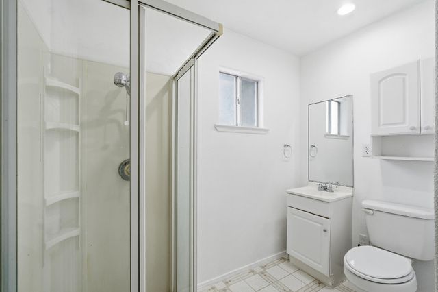 1214 S Spruce Street, Tulare, CA 93274