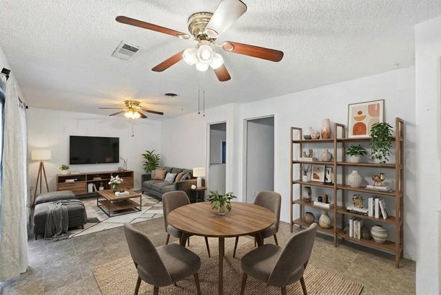 1214 S Spruce Street, Tulare, CA 93274