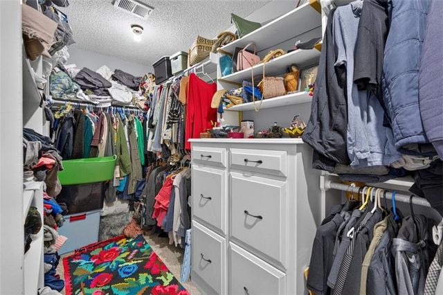 13987 W 147TH Street, Olathe, KS 66062