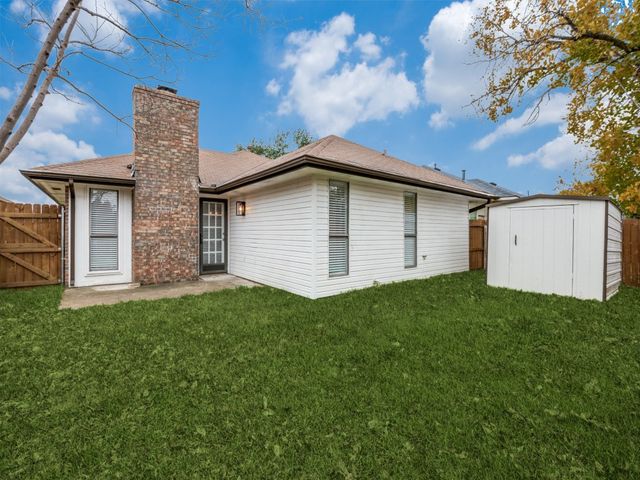 2035 Avignon Drive, Carrollton, TX 75007
