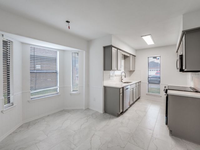 2035 Avignon Drive, Carrollton, TX 75007