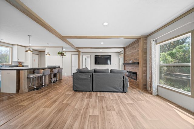 2491 Fred White Rd, Columbia, TN 38401