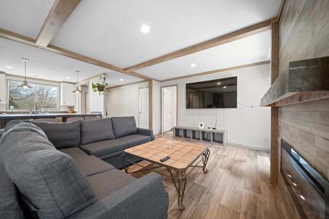 2491 Fred White Rd, Columbia, TN 38401