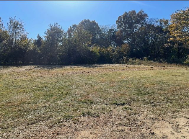 2491 Fred White Rd, Columbia, TN 38401