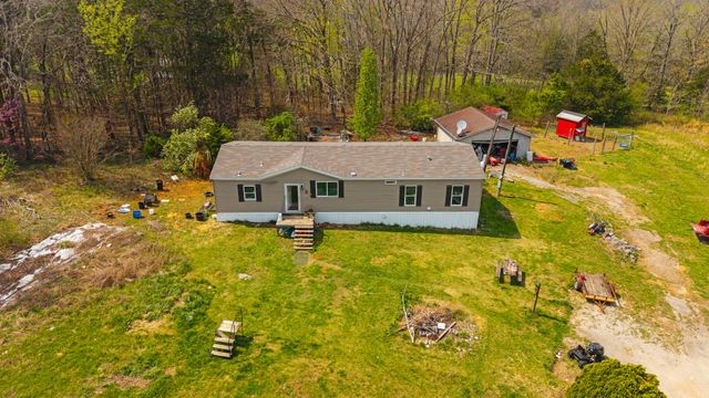 2491 Fred White Rd, Columbia, TN 38401