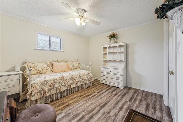 3610 17th Street N, Texas City, TX 77590