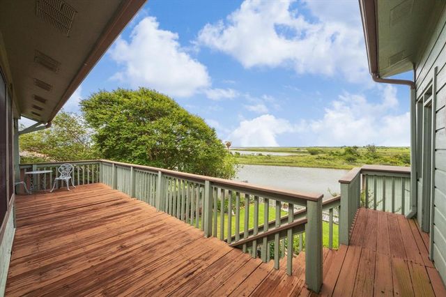3610 17th Street N, Texas City, TX 77590