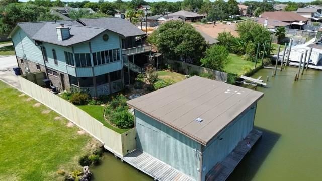 3610 17th Street N, Texas City, TX 77590