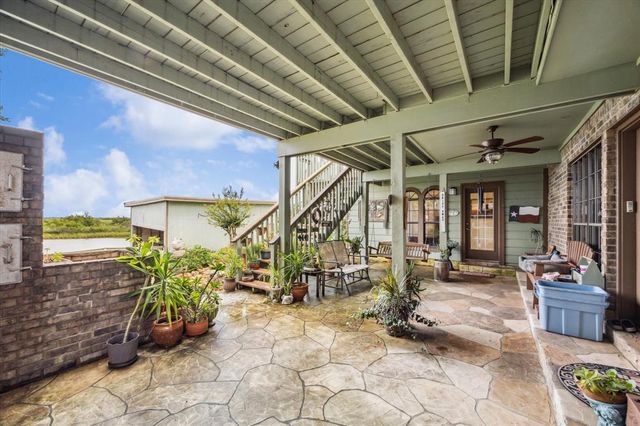 3610 17th Street N, Texas City, TX 77590