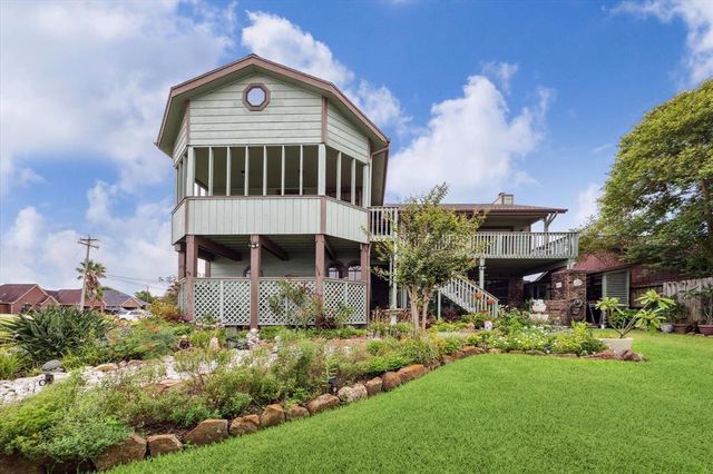 3610 17th Street N, Texas City, TX 77590