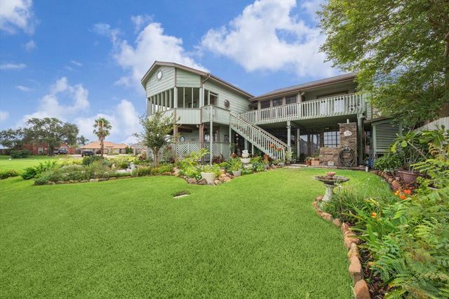 3610 17th Street N, Texas City, TX 77590