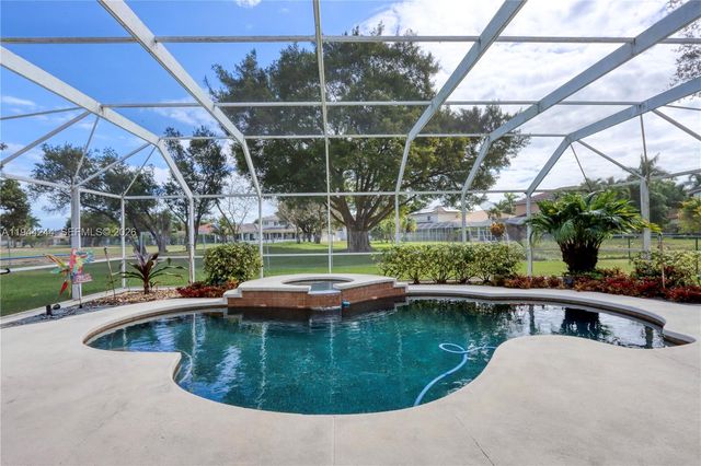 2845 Fairways Dr, Homestead, FL 33035