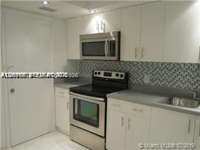 16701 NE 14th Ave 203, Miami, FL 33162