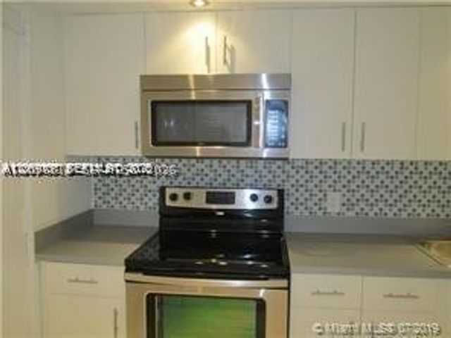16701 NE 14th Ave 203, Miami, FL 33162